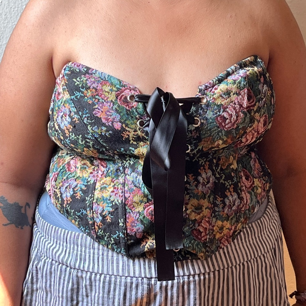 Widow Floral Corset size XL